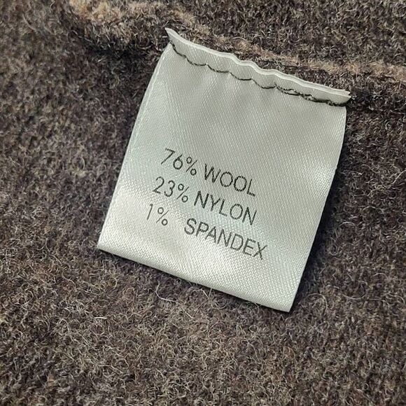 ChiaraMente Wrap Sweater Womens Size Medium Button Wool Blend Brown Made in Ital - Picture 8 of 11
